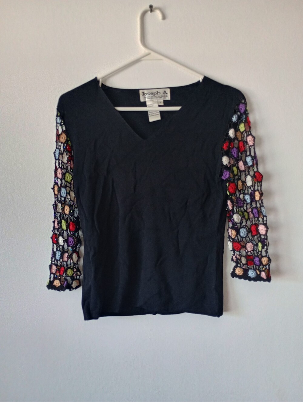 Joseph A Silk Blend Women’s Top Black Floral V-Neck Long Cut Out Small